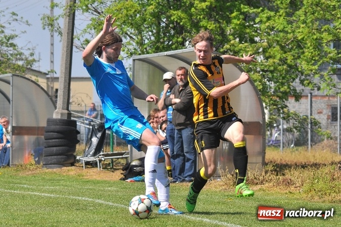 Zdjęcie w galerii na portalu naszraciborz.pl: Błyskawiczne gole Kocota dały zwycięstwo Lubomi wiadomości z regionu