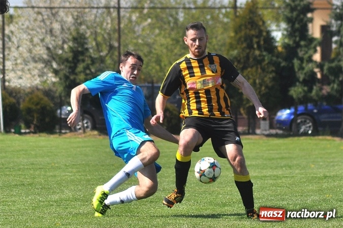 Zdjęcie w galerii na portalu naszraciborz.pl: Błyskawiczne gole Kocota dały zwycięstwo Lubomi wiadomości z regionu