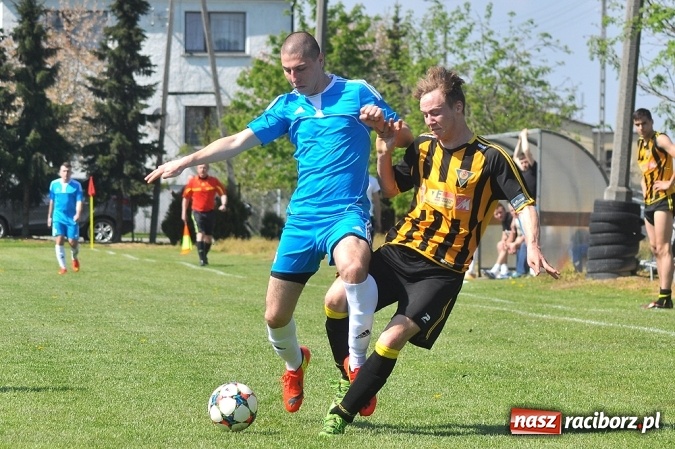 Zdjęcie w galerii na portalu naszraciborz.pl: Błyskawiczne gole Kocota dały zwycięstwo Lubomi wiadomości z regionu