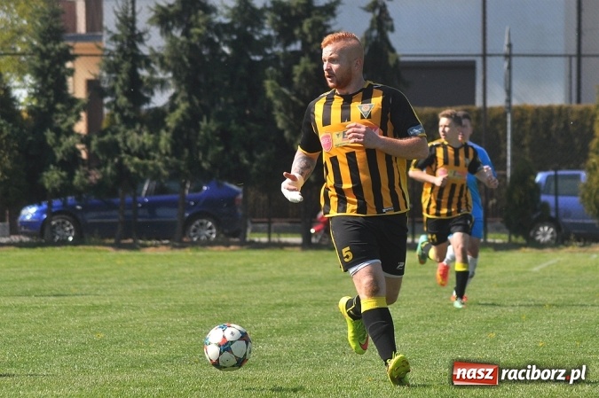 Zdjęcie w galerii na portalu naszraciborz.pl: Błyskawiczne gole Kocota dały zwycięstwo Lubomi wiadomości z regionu