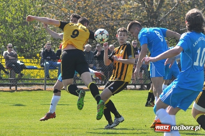 Zdjęcie w galerii na portalu naszraciborz.pl: Błyskawiczne gole Kocota dały zwycięstwo Lubomi wiadomości z regionu