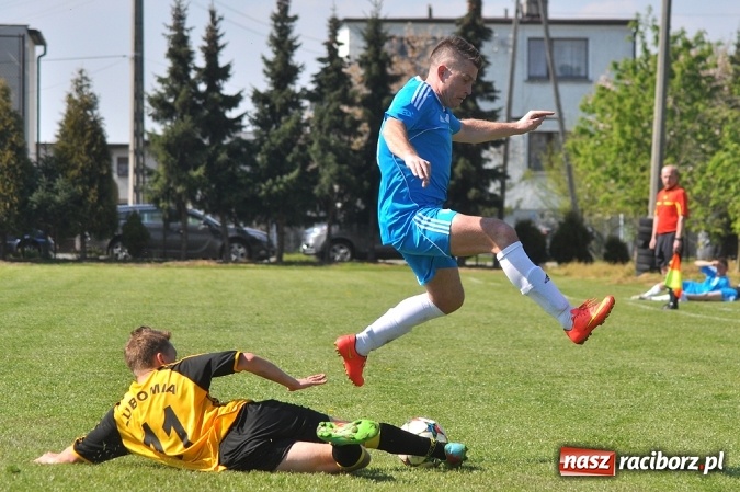Zdjęcie w galerii na portalu naszraciborz.pl: Błyskawiczne gole Kocota dały zwycięstwo Lubomi wiadomości z regionu