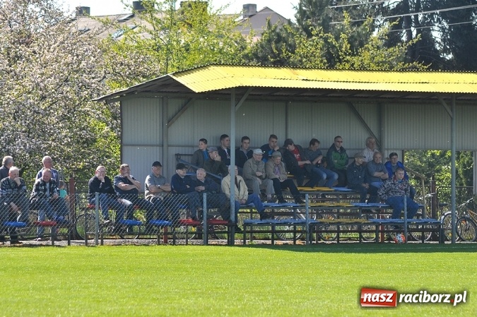 Zdjęcie w galerii na portalu naszraciborz.pl: Błyskawiczne gole Kocota dały zwycięstwo Lubomi wiadomości z regionu
