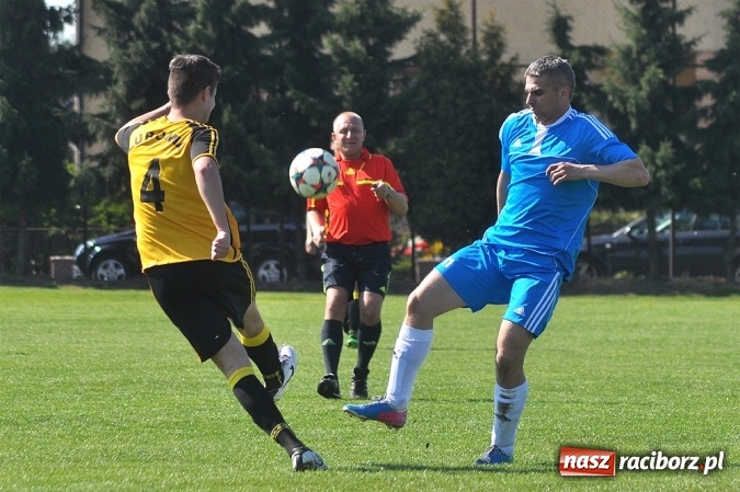 Zdjęcie w galerii na portalu naszraciborz.pl: Błyskawiczne gole Kocota dały zwycięstwo Lubomi wiadomości z regionu