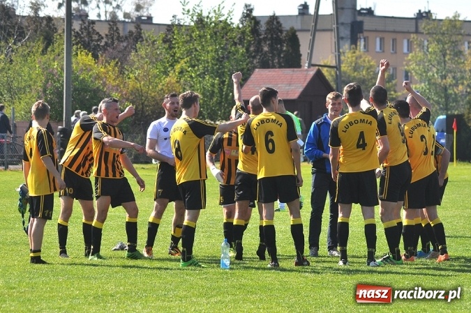 Zdjęcie w galerii na portalu naszraciborz.pl: Błyskawiczne gole Kocota dały zwycięstwo Lubomi wiadomości z regionu