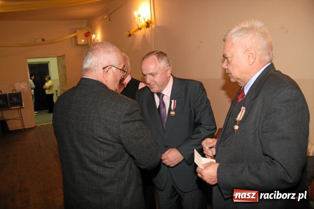 Zdjęcie w galerii na portalu naszraciborz.pl: Uczcili dzień powstania Ludowego Wojska Polskiego wiadomości z regionu