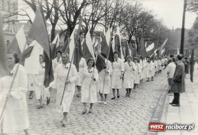 Zdjęcie w galerii na portalu naszraciborz.pl: Niech się święci 1 Maja - Racibórz czasów PRL  wiadomości z regionu