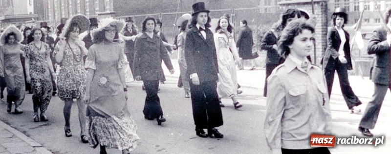 Zdjęcie w galerii na portalu naszraciborz.pl: Niech się święci 1 Maja - Racibórz czasów PRL  wiadomości z regionu
