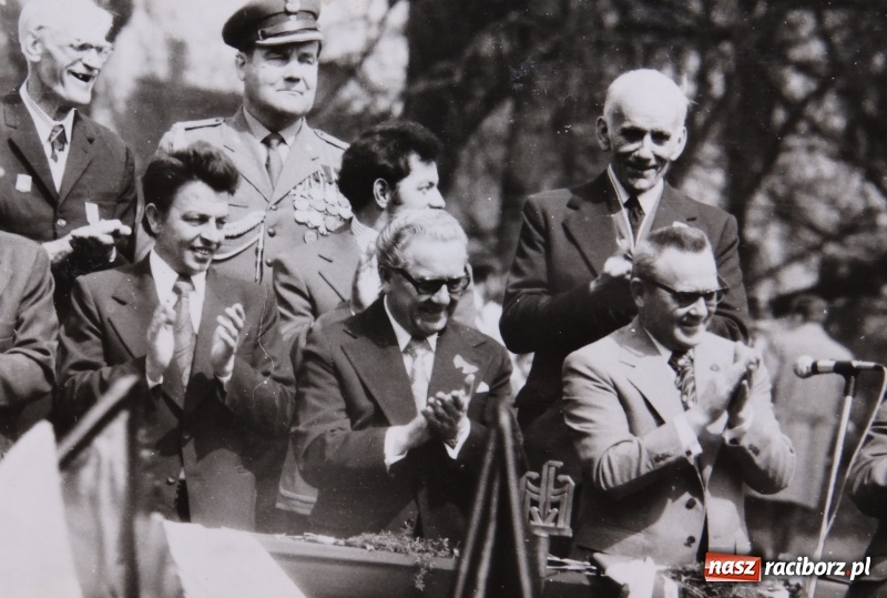 Zdjęcie w galerii na portalu naszraciborz.pl: Niech się święci 1 Maja - Racibórz czasów PRL  wiadomości z regionu