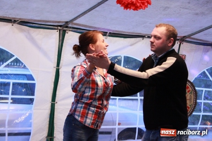 Zdjęcie w galerii na portalu naszraciborz.pl: Coys na wojnowickiej majówce wiadomości z regionu