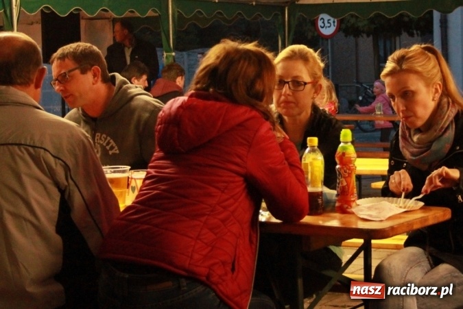 Zdjęcie w galerii na portalu naszraciborz.pl: Coys na wojnowickiej majówce wiadomości z regionu