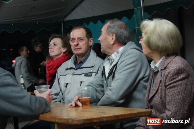 Zdjęcie w galerii na portalu naszraciborz.pl: Coys na wojnowickiej majówce wiadomości z regionu