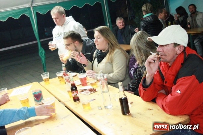Zdjęcie w galerii na portalu naszraciborz.pl: Coys na wojnowickiej majówce wiadomości z regionu