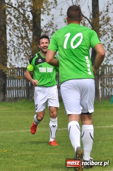 Zdjęcie w galerii na portalu naszraciborz.pl: Bez niespodzianki w Owsiszczach. Tworków z kompletem punktów wiadomości z regionu