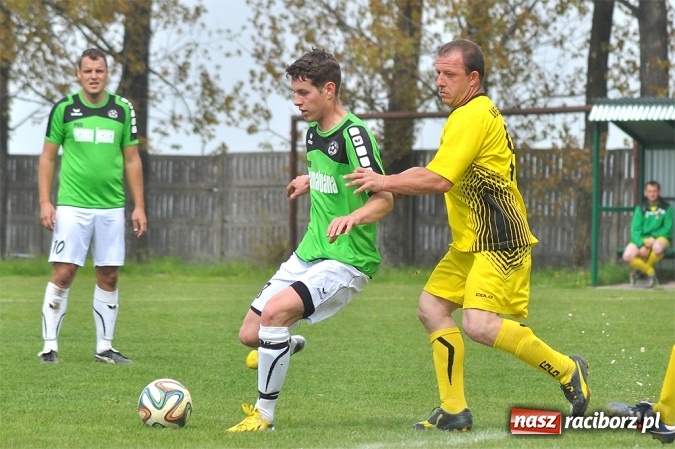 Zdjęcie w galerii na portalu naszraciborz.pl: Bez niespodzianki w Owsiszczach. Tworków z kompletem punktów wiadomości z regionu