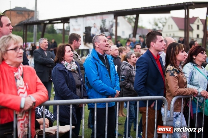 Zdjęcie w galerii na portalu naszraciborz.pl: Gang Marcela na zakończenie pierwszego dnia majówki w Nędzy wiadomości z regionu