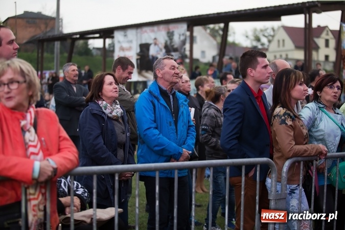 Zdjęcie w galerii na portalu naszraciborz.pl: Gang Marcela na zakończenie pierwszego dnia majówki w Nędzy wiadomości z regionu
