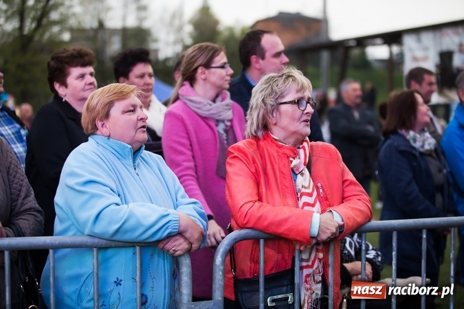 Zdjęcie w galerii na portalu naszraciborz.pl: Gang Marcela na zakończenie pierwszego dnia majówki w Nędzy wiadomości z regionu
