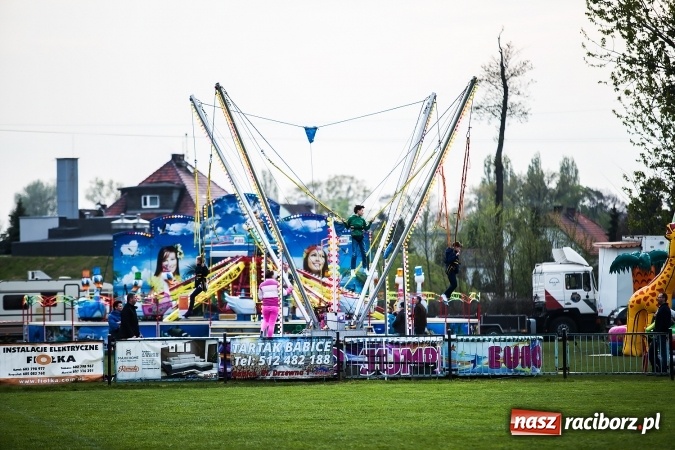 Zdjęcie w galerii na portalu naszraciborz.pl: Gang Marcela na zakończenie pierwszego dnia majówki w Nędzy wiadomości z regionu
