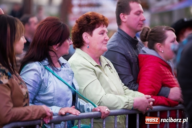Zdjęcie w galerii na portalu naszraciborz.pl: Gang Marcela na zakończenie pierwszego dnia majówki w Nędzy wiadomości z regionu