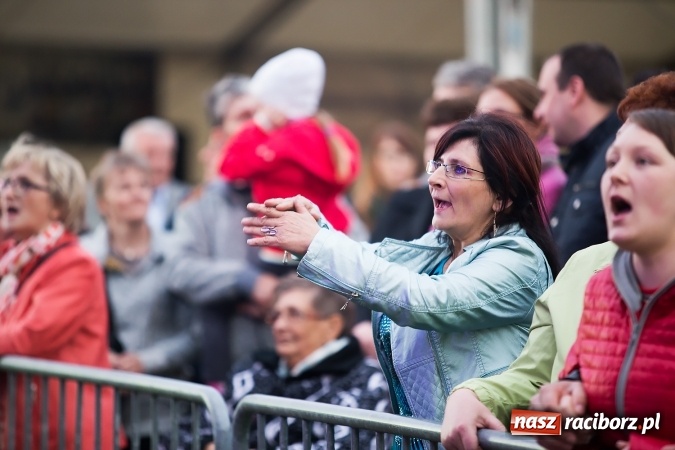 Zdjęcie w galerii na portalu naszraciborz.pl: Gang Marcela na zakończenie pierwszego dnia majówki w Nędzy wiadomości z regionu