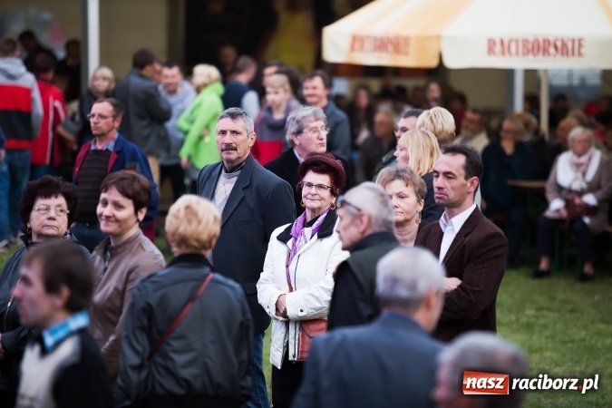 Zdjęcie w galerii na portalu naszraciborz.pl: Gang Marcela na zakończenie pierwszego dnia majówki w Nędzy wiadomości z regionu