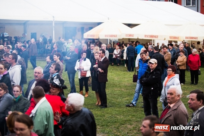 Zdjęcie w galerii na portalu naszraciborz.pl: Gang Marcela na zakończenie pierwszego dnia majówki w Nędzy wiadomości z regionu