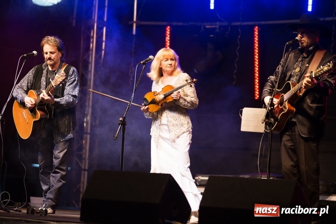 Zdjęcie w galerii na portalu naszraciborz.pl: Gang Marcela na zakończenie pierwszego dnia majówki w Nędzy wiadomości z regionu