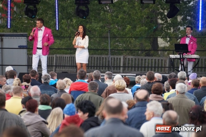 Zdjęcie w galerii na portalu naszraciborz.pl: Gang Marcela na zakończenie pierwszego dnia majówki w Nędzy wiadomości z regionu