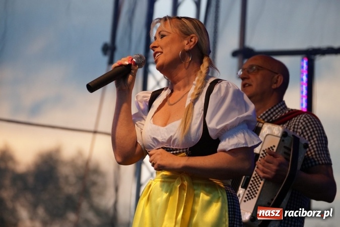 Zdjęcie w galerii na portalu naszraciborz.pl: Gang Marcela na zakończenie pierwszego dnia majówki w Nędzy wiadomości z regionu