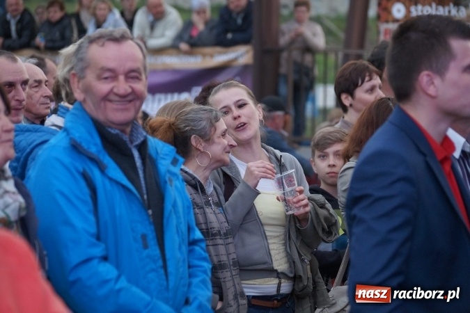 Zdjęcie w galerii na portalu naszraciborz.pl: Gang Marcela na zakończenie pierwszego dnia majówki w Nędzy wiadomości z regionu