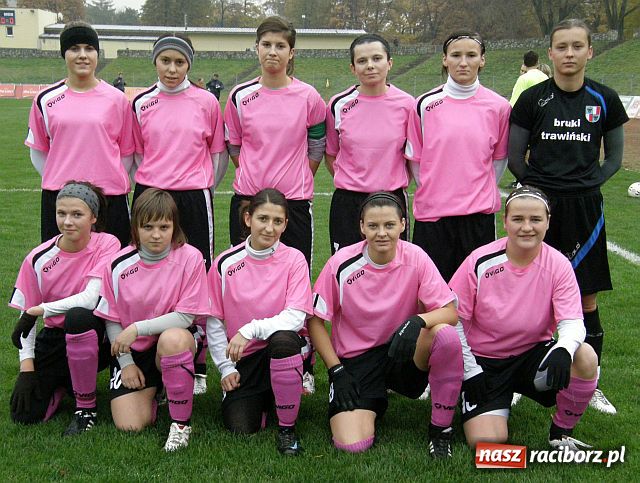 Zdjęcie w galerii na portalu naszraciborz.pl: Po ofiarnej walce z obu stron puchar został w Raciborzu wiadomości z regionu