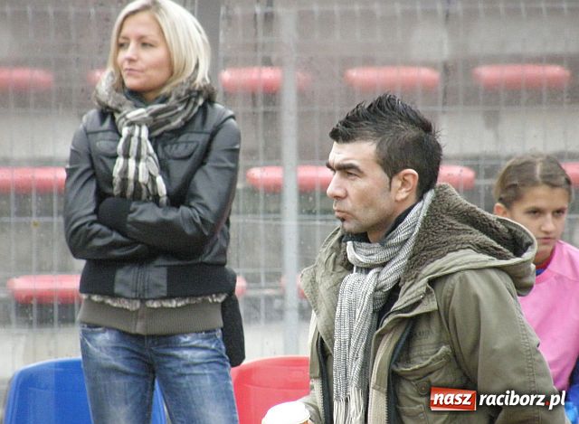 Zdjęcie w galerii na portalu naszraciborz.pl: Po ofiarnej walce z obu stron puchar został w Raciborzu wiadomości z regionu