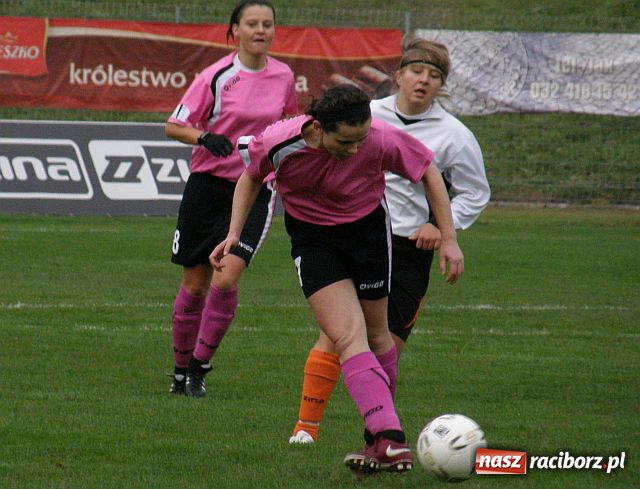 Zdjęcie w galerii na portalu naszraciborz.pl: Po ofiarnej walce z obu stron puchar został w Raciborzu wiadomości z regionu