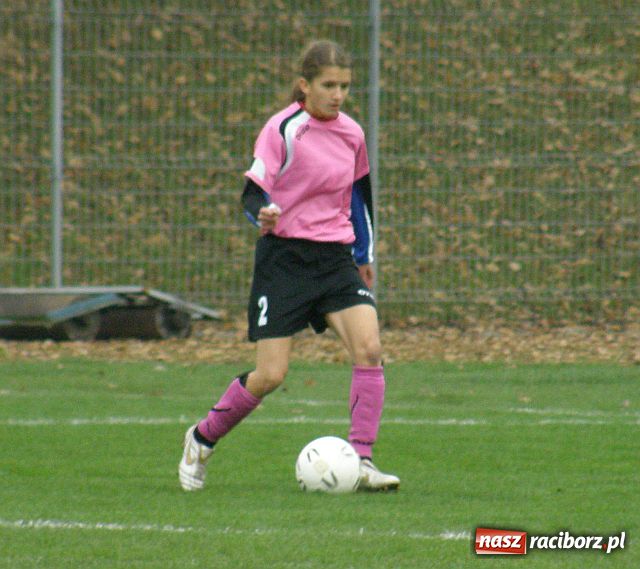 Zdjęcie w galerii na portalu naszraciborz.pl: Po ofiarnej walce z obu stron puchar został w Raciborzu wiadomości z regionu