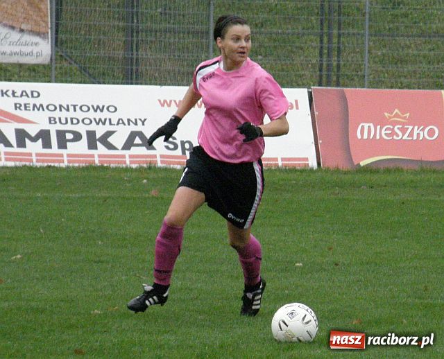 Zdjęcie w galerii na portalu naszraciborz.pl: Po ofiarnej walce z obu stron puchar został w Raciborzu wiadomości z regionu