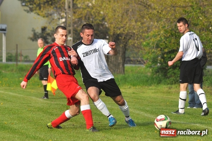 Zdjęcie w galerii na portalu naszraciborz.pl: Siedem goli w Bieńkowicach. Mateusz Foreiter katem Pstrążnej wiadomości z regionu