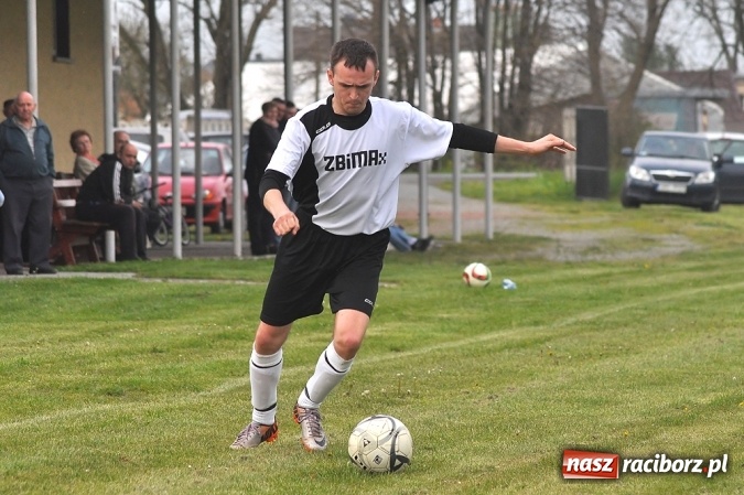 Zdjęcie w galerii na portalu naszraciborz.pl: Siedem goli w Bieńkowicach. Mateusz Foreiter katem Pstrążnej wiadomości z regionu