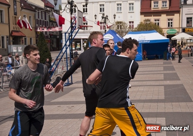 Zdjęcie w galerii na portalu naszraciborz.pl: Streetball. Zwycięstwo w Rybniku wiadomości z regionu