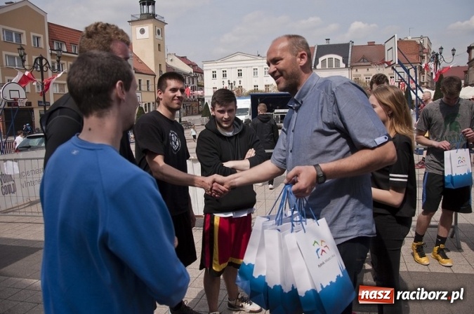 Zdjęcie w galerii na portalu naszraciborz.pl: Streetball. Zwycięstwo w Rybniku wiadomości z regionu