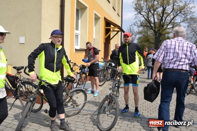 Zdjęcie w galerii na portalu naszraciborz.pl: Sezon rowerowy i marszów nordic walking w gminie Krzyżanowice oficjalnie rozpoczęty wiadomości z regionu