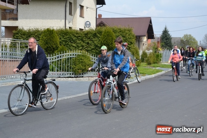 Zdjęcie w galerii na portalu naszraciborz.pl: Sezon rowerowy i marszów nordic walking w gminie Krzyżanowice oficjalnie rozpoczęty wiadomości z regionu