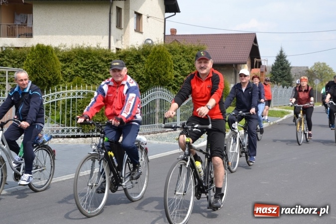 Zdjęcie w galerii na portalu naszraciborz.pl: Sezon rowerowy i marszów nordic walking w gminie Krzyżanowice oficjalnie rozpoczęty wiadomości z regionu