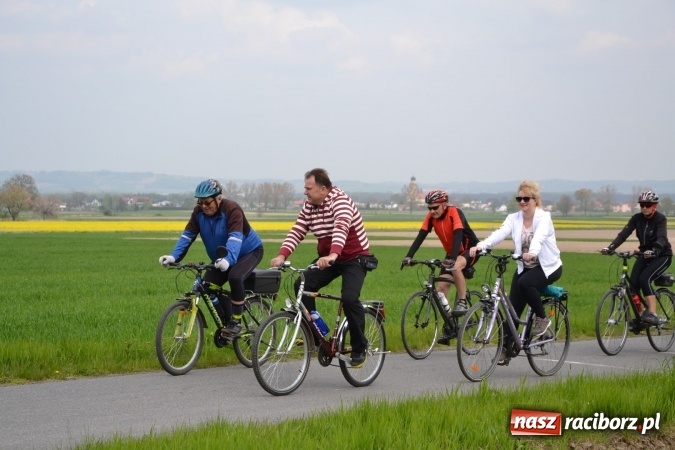 Zdjęcie w galerii na portalu naszraciborz.pl: Sezon rowerowy i marszów nordic walking w gminie Krzyżanowice oficjalnie rozpoczęty wiadomości z regionu