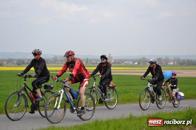 Zdjęcie w galerii na portalu naszraciborz.pl: Sezon rowerowy i marszów nordic walking w gminie Krzyżanowice oficjalnie rozpoczęty wiadomości z regionu
