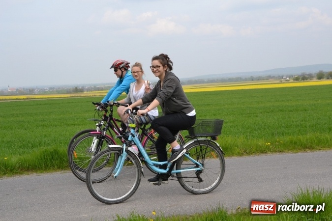 Zdjęcie w galerii na portalu naszraciborz.pl: Sezon rowerowy i marszów nordic walking w gminie Krzyżanowice oficjalnie rozpoczęty wiadomości z regionu
