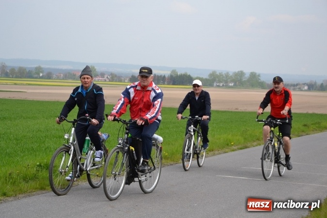 Zdjęcie w galerii na portalu naszraciborz.pl: Sezon rowerowy i marszów nordic walking w gminie Krzyżanowice oficjalnie rozpoczęty wiadomości z regionu