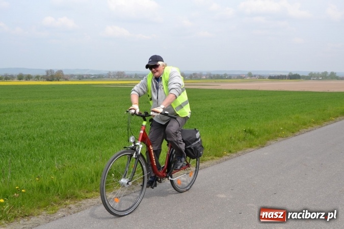 Zdjęcie w galerii na portalu naszraciborz.pl: Sezon rowerowy i marszów nordic walking w gminie Krzyżanowice oficjalnie rozpoczęty wiadomości z regionu