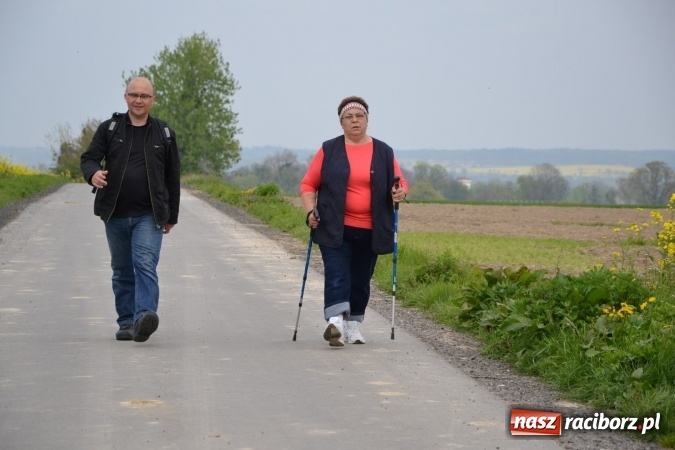 Zdjęcie w galerii na portalu naszraciborz.pl: Sezon rowerowy i marszów nordic walking w gminie Krzyżanowice oficjalnie rozpoczęty wiadomości z regionu