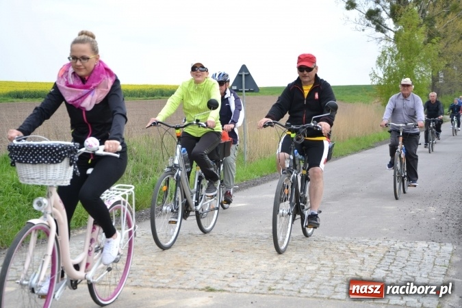 Zdjęcie w galerii na portalu naszraciborz.pl: Sezon rowerowy i marszów nordic walking w gminie Krzyżanowice oficjalnie rozpoczęty wiadomości z regionu